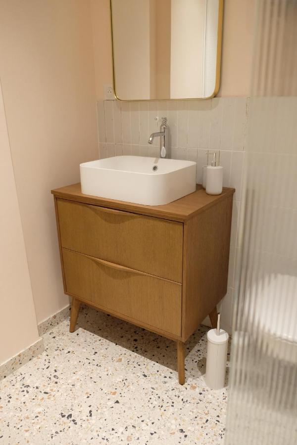 Hima, Beau T2 Renove A Neuf Chateaucreux Gare Apartment